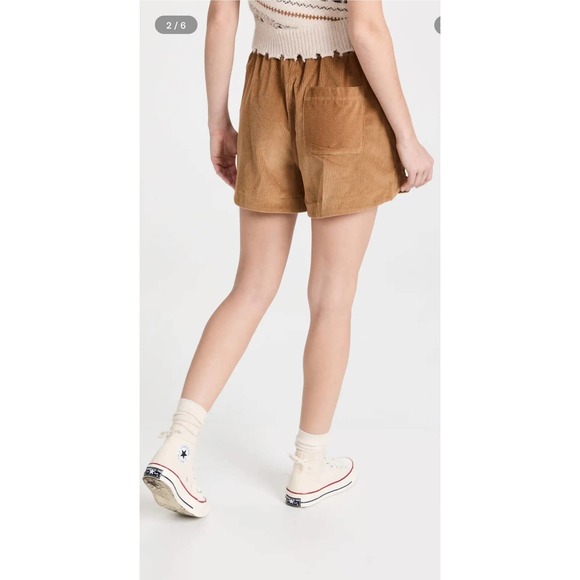 *SOLD* AYR women’s corduroy staycation shorts. Size small - Picture 5 of 9